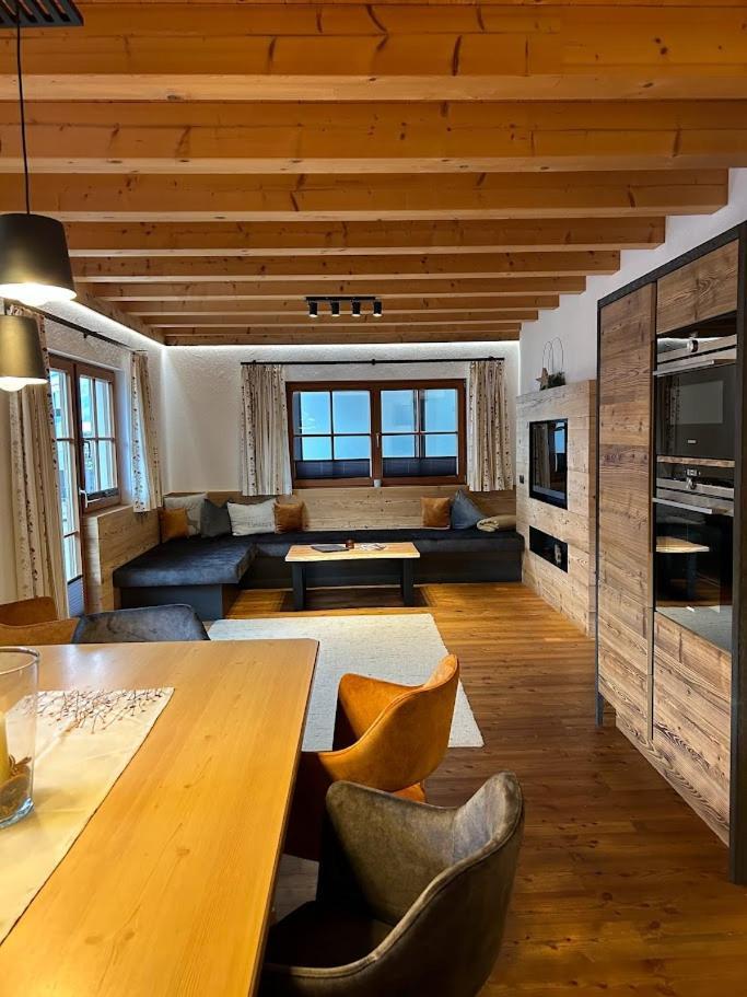Feriendorf Joggler - Chalets Nahe Der Gondel 齐勒河谷采尔 外观 照片