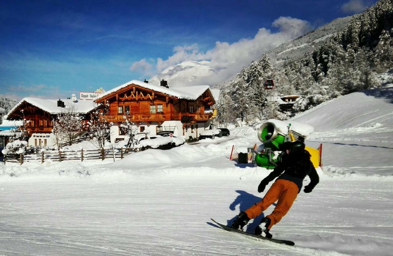 Feriendorf Joggler - Chalets Nahe Der Gondel 齐勒河谷采尔 外观 照片
